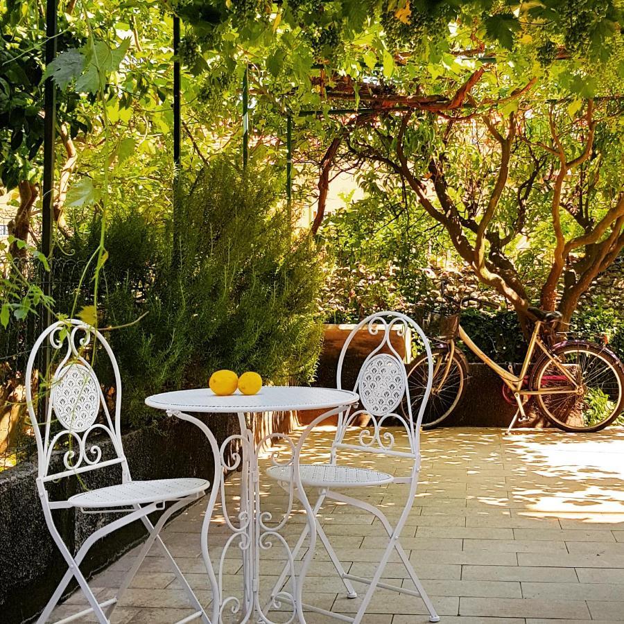 Hotel Borgo And Bike Finale Ligure Exterior foto